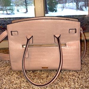 ALDO blush purse with snakeskin texture. Gold zipper and accents.